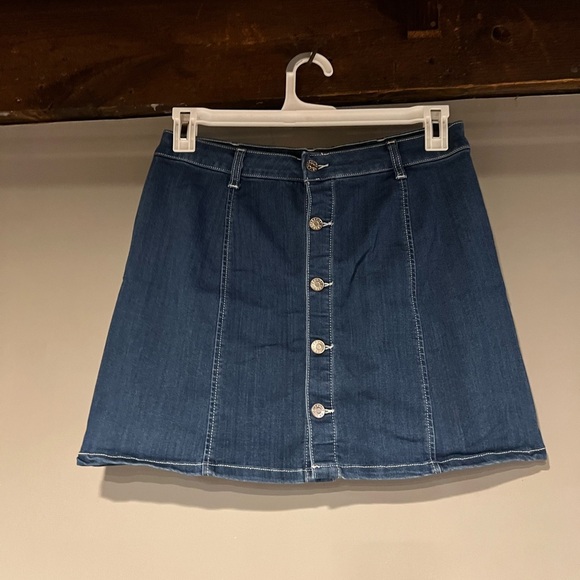 Celebrity Pink Stretch Denim. Button Up Mini Skirt. Juniors. Size 11/30. - Picture 2 of 5